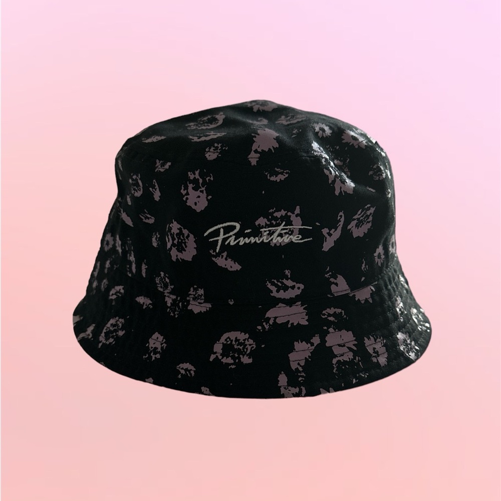 Bucket hat